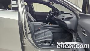 Lexus UX 2.0 2WD 2026 года из Южной Кореи