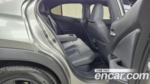 Lexus UX 2.0 2WD 2026 года из Южной Кореи