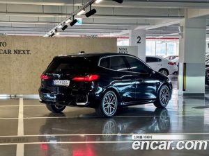 BMW 2-Series 220i M Sport Design 2025 года из Южной Кореи