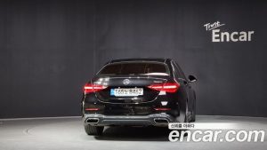Mercedes-Benz C-Class C300 4MATIC AMG Line 2024 года из Южной Кореи