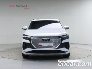 Audi Q4 e-tron 40 2023 года из Южной Кореи