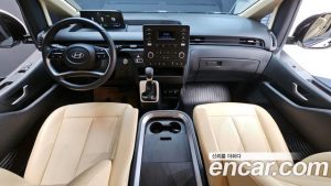 Hyundai Staria L3.5 Wagon 5 2025 года из Южной Кореи
