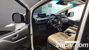 Hyundai Staria L3.5 Wagon 5 2025 года из Южной Кореи