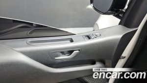 Hyundai Staria L3.5 Wagon 5 2025 года из Южной Кореи