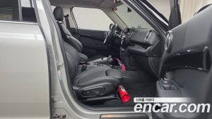 Mini Countryman CLASSIC Plus COMFORT PACK 2023 года из Южной Кореи