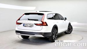 Volvo V90 B6 ULTIMATE AWD 2023 года из Южной Кореи