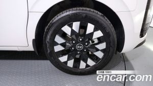 Hyundai Staria HEV 1.6 Lounge 9-Seater 2025 года из Южной Кореи