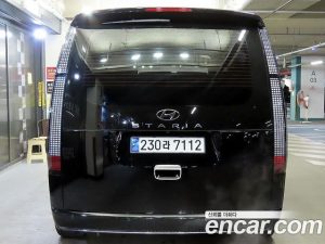 Hyundai Staria L3.5 Lounge 9-Seater 2024 года из Южной Кореи