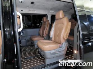 Hyundai Staria L3.5 Lounge 9-Seater 2024 года из Южной Кореи