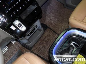 Hyundai Staria L3.5 Lounge 9-Seater 2024 года из Южной Кореи