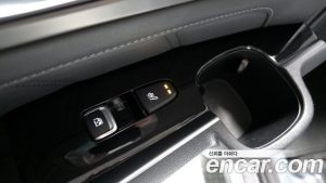 Kia Sorento Бензин 2.5T 2WD 2024 года из Южной Кореи