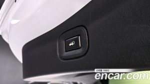Renault-KoreaSamsung QM6 2.0 LPe RE Signature 2WD 2023 года из Южной Кореи