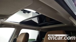 Renault-KoreaSamsung QM6 2.0 LPe RE Signature 2WD 2023 года из Южной Кореи
