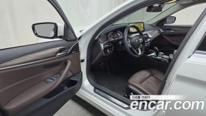 BMW 5-Series 530i xDrive Luxury 2023 года из Южной Кореи