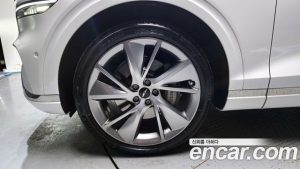 Genesis GV70 2.5T Бензин AWD 2025 года из Южной Кореи