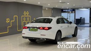 Mercedes-Benz E-Class E450 4MATIC Exclusive 2024 года из Южной Кореи