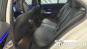 Mercedes-Benz E-Class E450 4MATIC Exclusive 2024 года из Южной Кореи