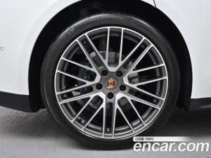 Porsche Panamera 2.9 AWD 2025 года из Южной Кореи