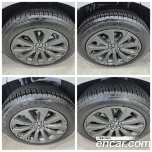 Land Rover Range Rover Velar 2.0 P250 R-Dynamic SE 2023 года из Южной Кореи