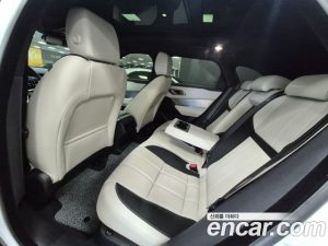Land Rover Range Rover Velar 2.0 P250 R-Dynamic SE 2023 года из Южной Кореи