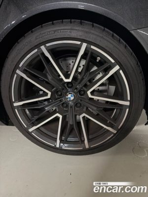 BMW M5 M5 SEDAN 2025 года из Южной Кореи