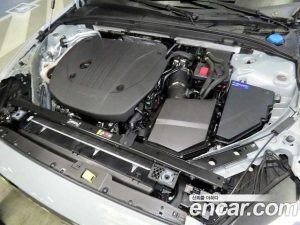 Volvo V60 B5 Ultra AWD 2025 года из Южной Кореи