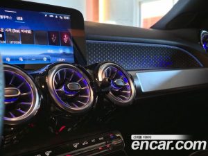 Mercedes-Benz GLB-Class GLB250 4MATIC 2025 года из Южной Кореи