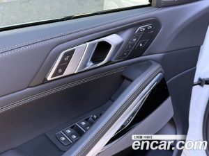 BMW X6 xDrive40i M Sport 2025 года из Южной Кореи