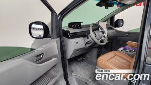 Hyundai Staria L3.5 Lounge 9-Seater 2025 года из Южной Кореи