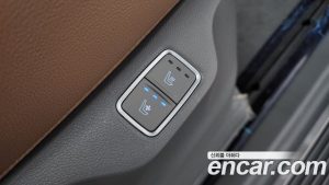 Hyundai Staria L3.5 Lounge 9-Seater 2025 года из Южной Кореи