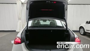 Mercedes-Benz E-Class E220d 4MATIC Exclusive 2025 года из Южной Кореи