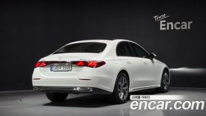 Mercedes-Benz E-Class E220d 4MATIC Exclusive 2025 года из Южной Кореи