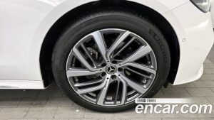 Mercedes-Benz E-Class E220d 4MATIC Exclusive 2025 года из Южной Кореи