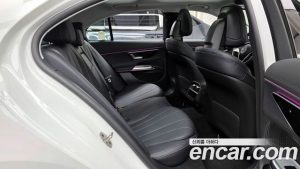 Mercedes-Benz E-Class E220d 4MATIC Exclusive 2025 года из Южной Кореи