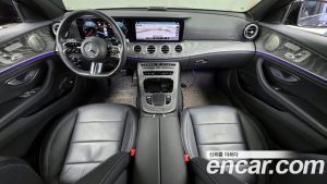 Mercedes-Benz E-Class E350 4MATIC AMG Line 2023 года из Южной Кореи