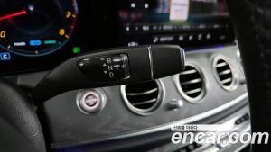 Mercedes-Benz E-Class E350 4MATIC AMG Line 2023 года из Южной Кореи