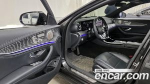 Mercedes-Benz E-Class E350 4MATIC AMG Line 2023 года из Южной Кореи