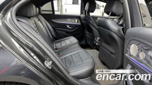 Mercedes-Benz E-Class E350 4MATIC AMG Line 2023 года из Южной Кореи