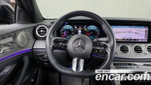Mercedes-Benz E-Class E350 4MATIC AMG Line 2023 года из Южной Кореи
