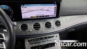 Mercedes-Benz E-Class E350 4MATIC AMG Line 2023 года из Южной Кореи