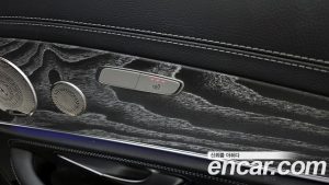 Mercedes-Benz E-Class E350 4MATIC AMG Line 2023 года из Южной Кореи