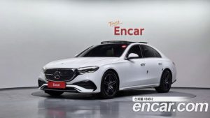 Mercedes-Benz E-Class E300 4MATIC AMG Line 2024 года из Южной Кореи