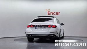 Mercedes-Benz E-Class E300 4MATIC AMG Line 2024 года из Южной Кореи