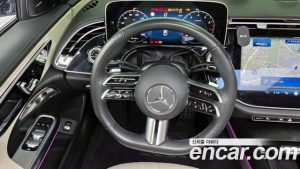 Mercedes-Benz E-Class E300 4MATIC AMG Line 2024 года из Южной Кореи