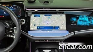 Mercedes-Benz E-Class E300 4MATIC AMG Line 2024 года из Южной Кореи
