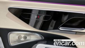 Mercedes-Benz E-Class E300 4MATIC AMG Line 2024 года из Южной Кореи