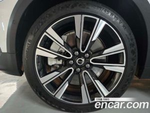Volvo V60 B5 ULTIMATE AWD 2024 года из Южной Кореи
