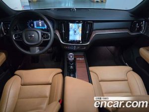 Volvo V60 B5 ULTIMATE AWD 2024 года из Южной Кореи