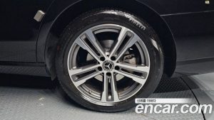 Mercedes-Benz E-Class E250 Avantgarde 2023 года из Южной Кореи