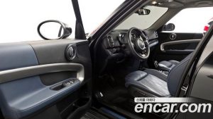 Mini Countryman ALL4 CLASSIC COMFORT PACK 2023 года из Южной Кореи